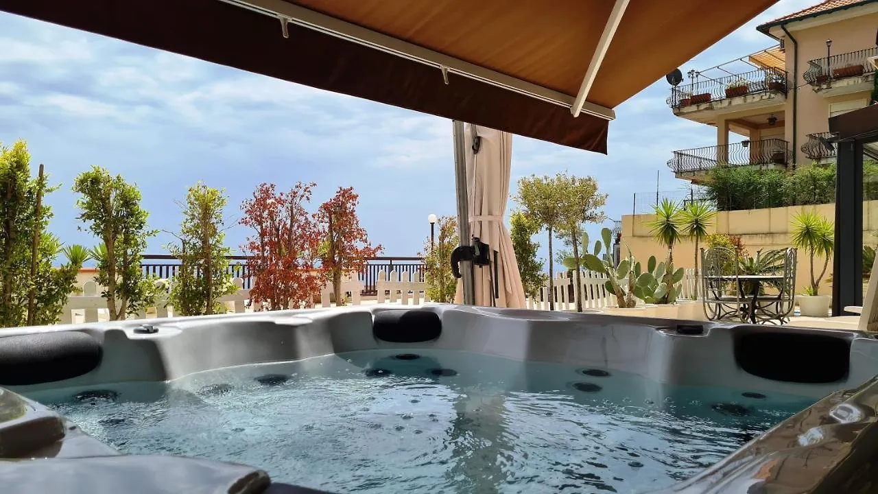 Appartamento Maison De Charme Taormina With Private Jacuzzi Italia